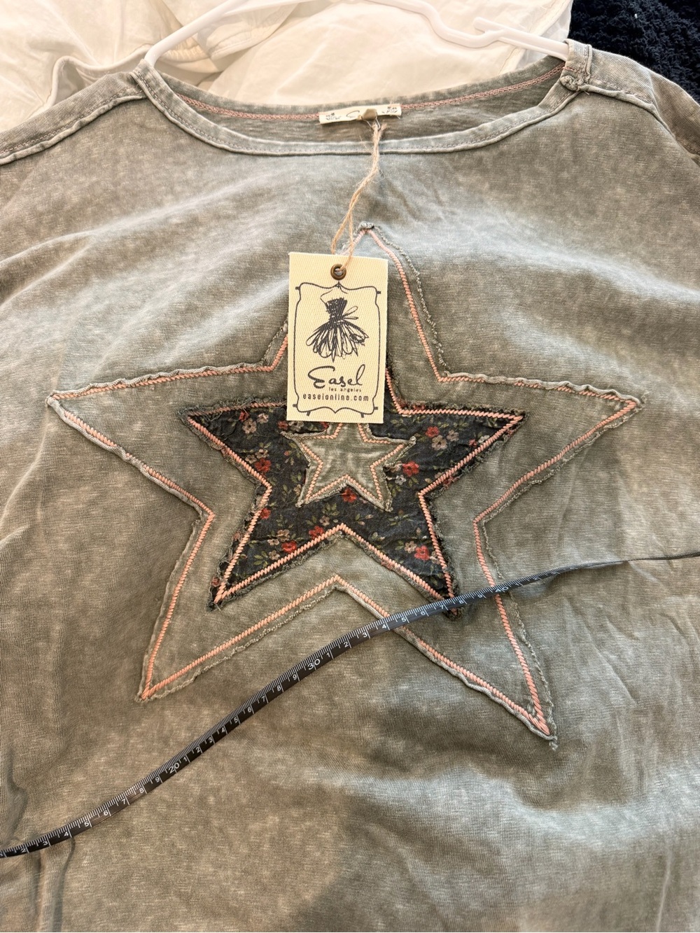 POL Washed Gray Star Graphic Short Sleeve Tee - Picture 8 of 8